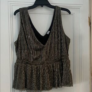 VENUS Metallic V-Neck Peplum Camisole - Black & Gold